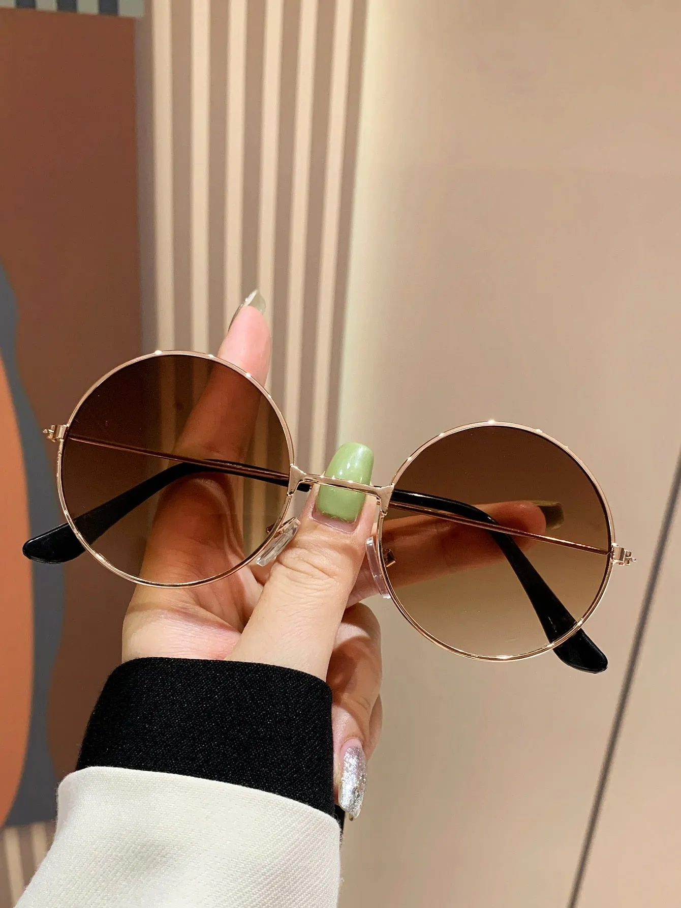1pc Round Metal Decor Sunglasses