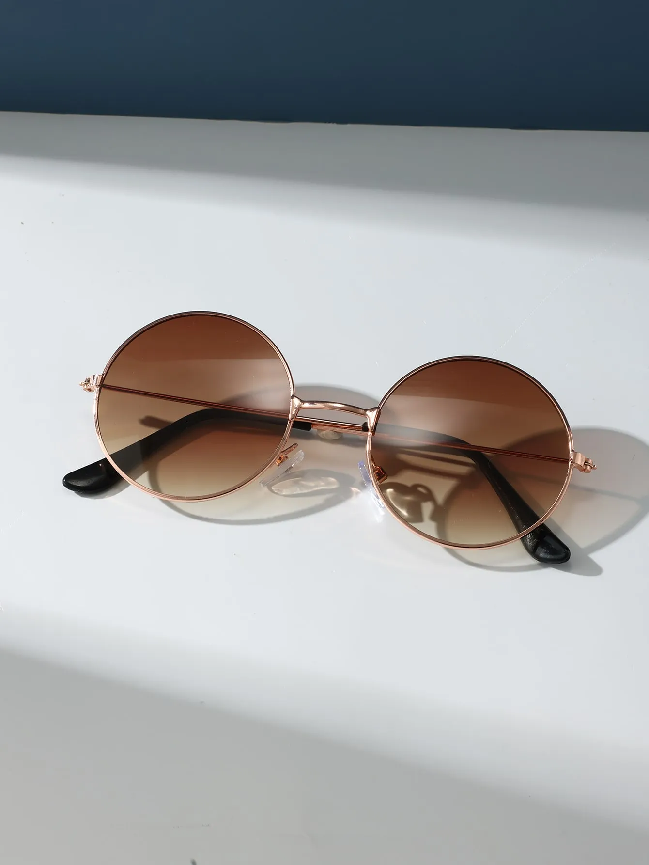 1pc Round Metal Decor Sunglasses