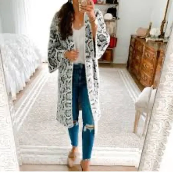 Anthropologie Akemi   Kin Sneak Print Long Fuzzy Sweater Duster Open Cardigan OS