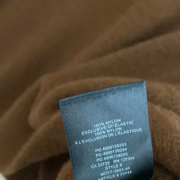 Aritzia Wilfred Free- Hush Knit V-Neck Sweater