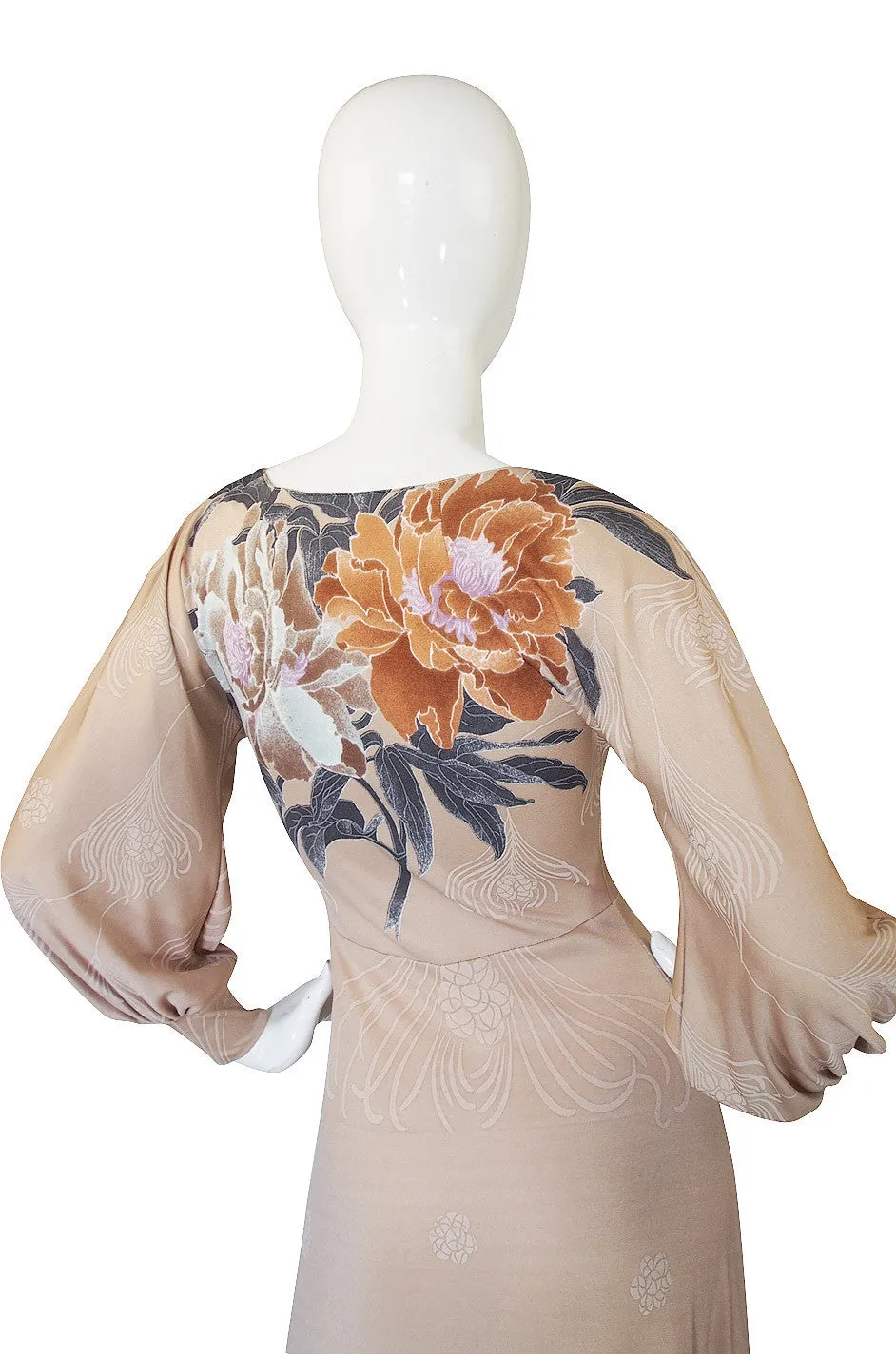 c.1976 Mac Tac Floral Printed Nylon Jersey Dress w Balloon Sleeves