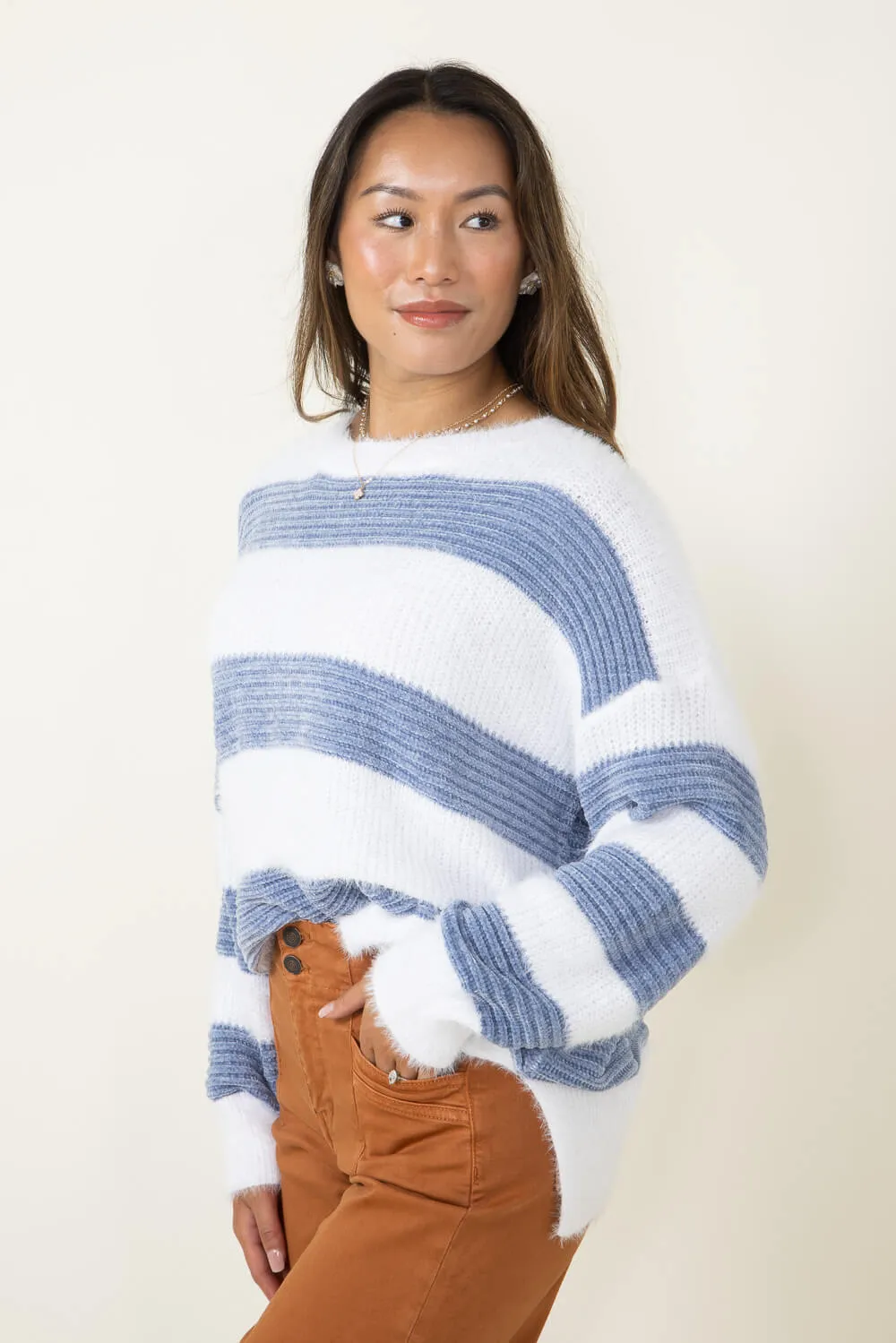 Contrast Stripe Fuzzy Sweater for Women in White/Blue | H20576-IRYBLU