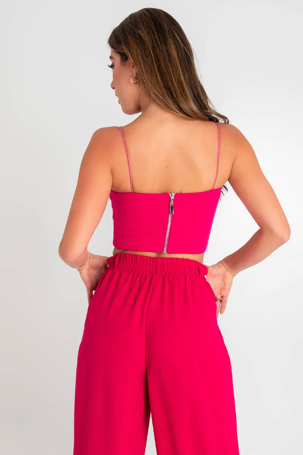 Crop top bandeau con tirantes