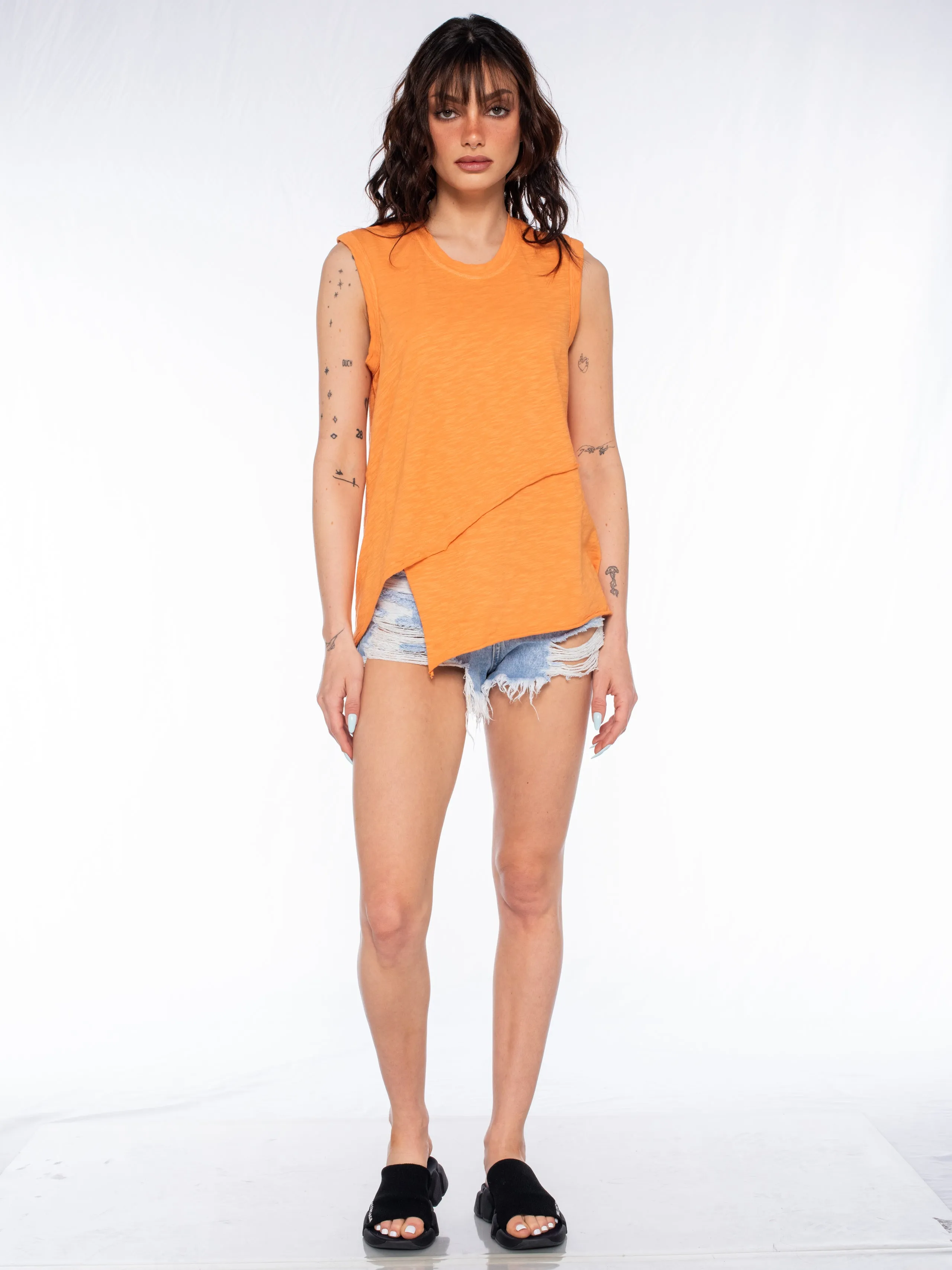 Crossover Hem Shirttail Shell