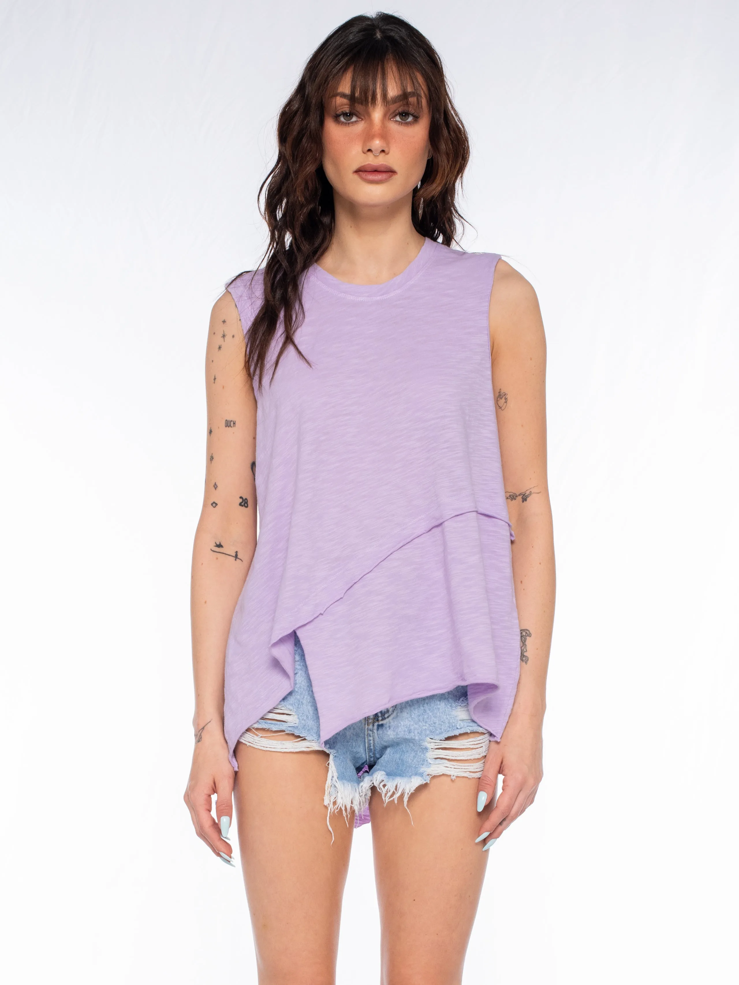 Crossover Hem Shirttail Shell