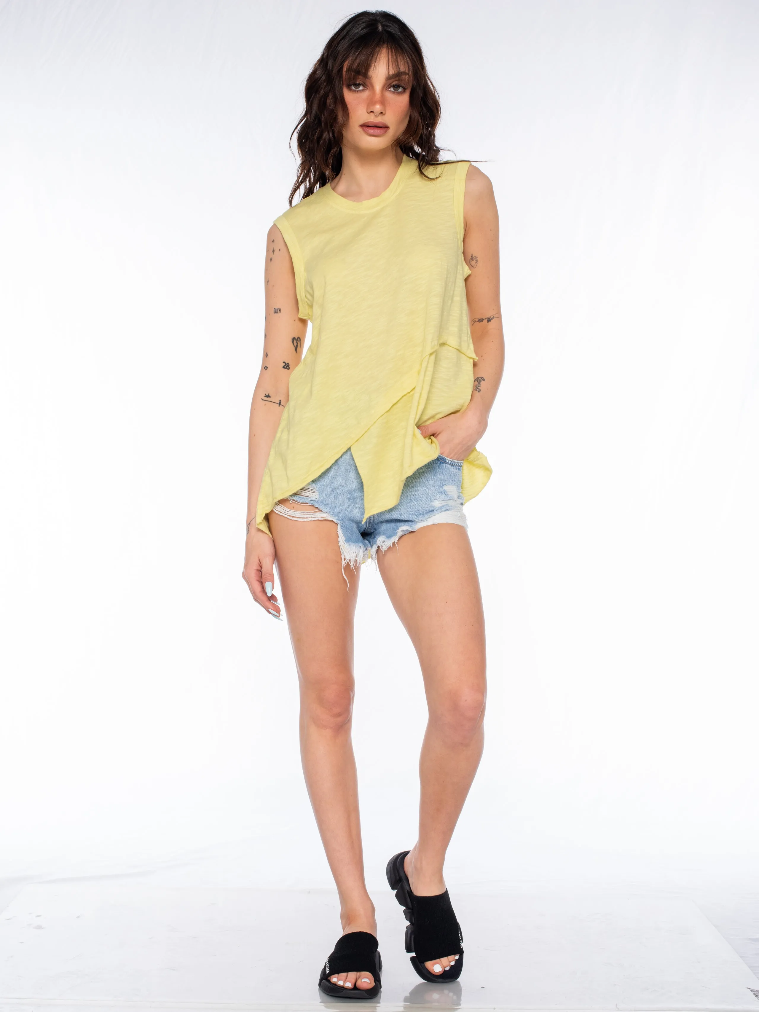 Crossover Hem Shirttail Shell