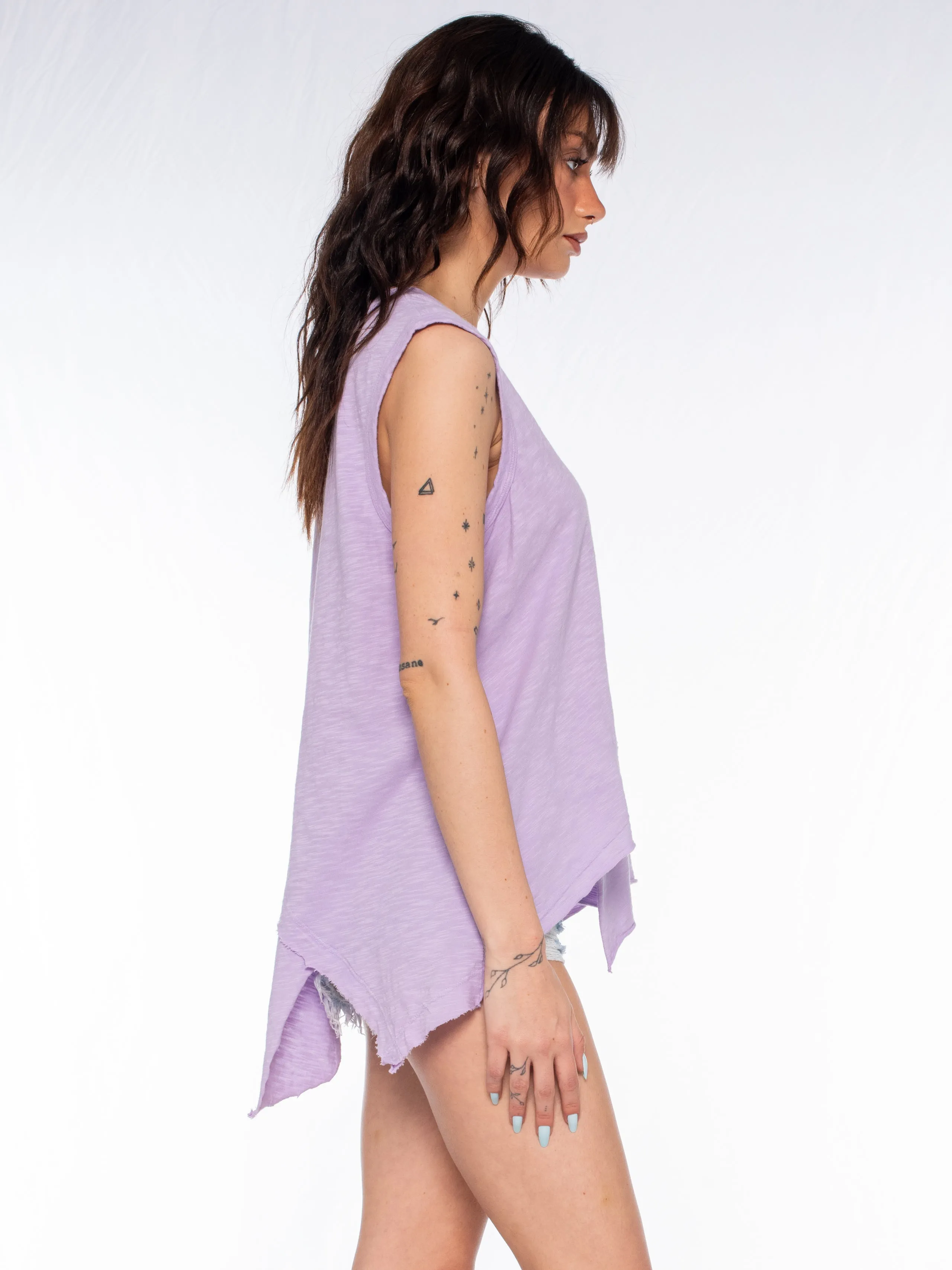 Crossover Hem Shirttail Shell
