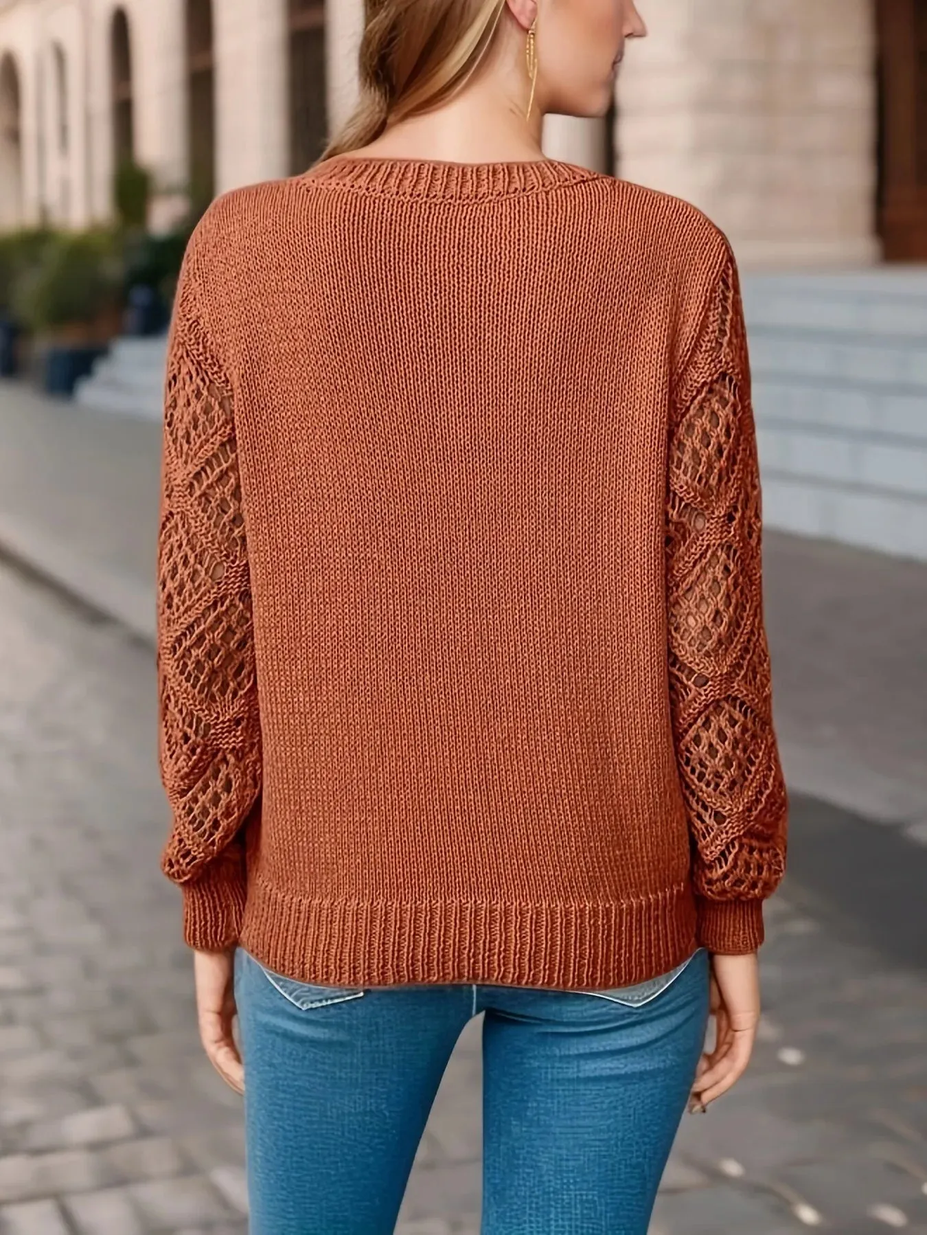 Elizabeth® | Stylish knitted sweater with a V-neck