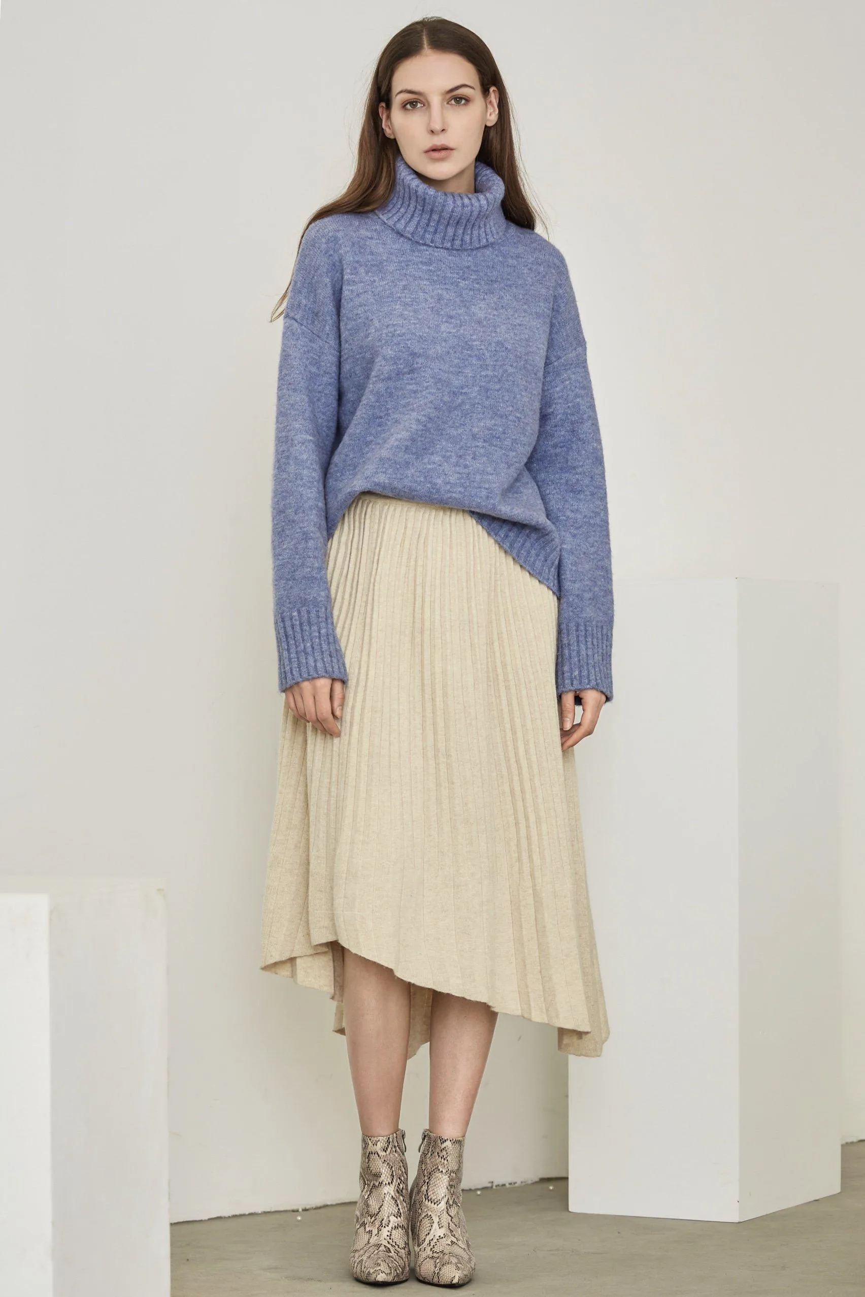 EMMA YAK WOOL BLEND TURTLENECK SWEATER