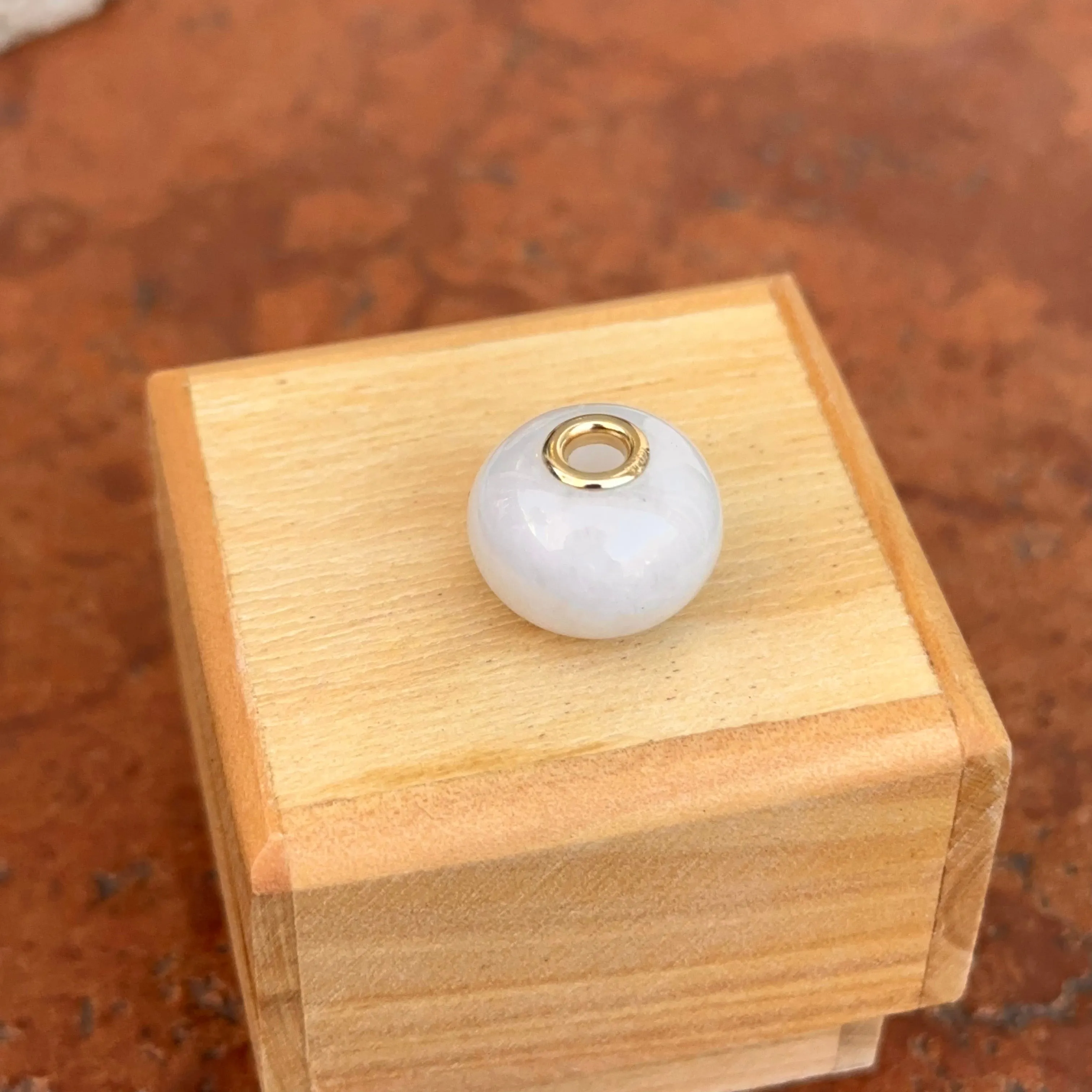 Estate 14KT Yellow Gold White Jade Round Pendant Slide