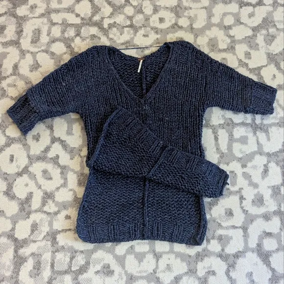 Free People Georgia Blue V-Neck Chunky Sweater Size Small