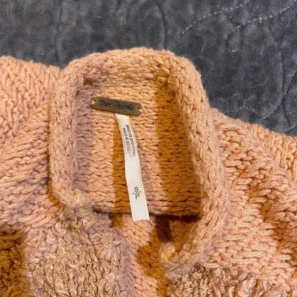 Free People Oversized Terry Boho Chunky Knit Peach Nude Sweater Size Small