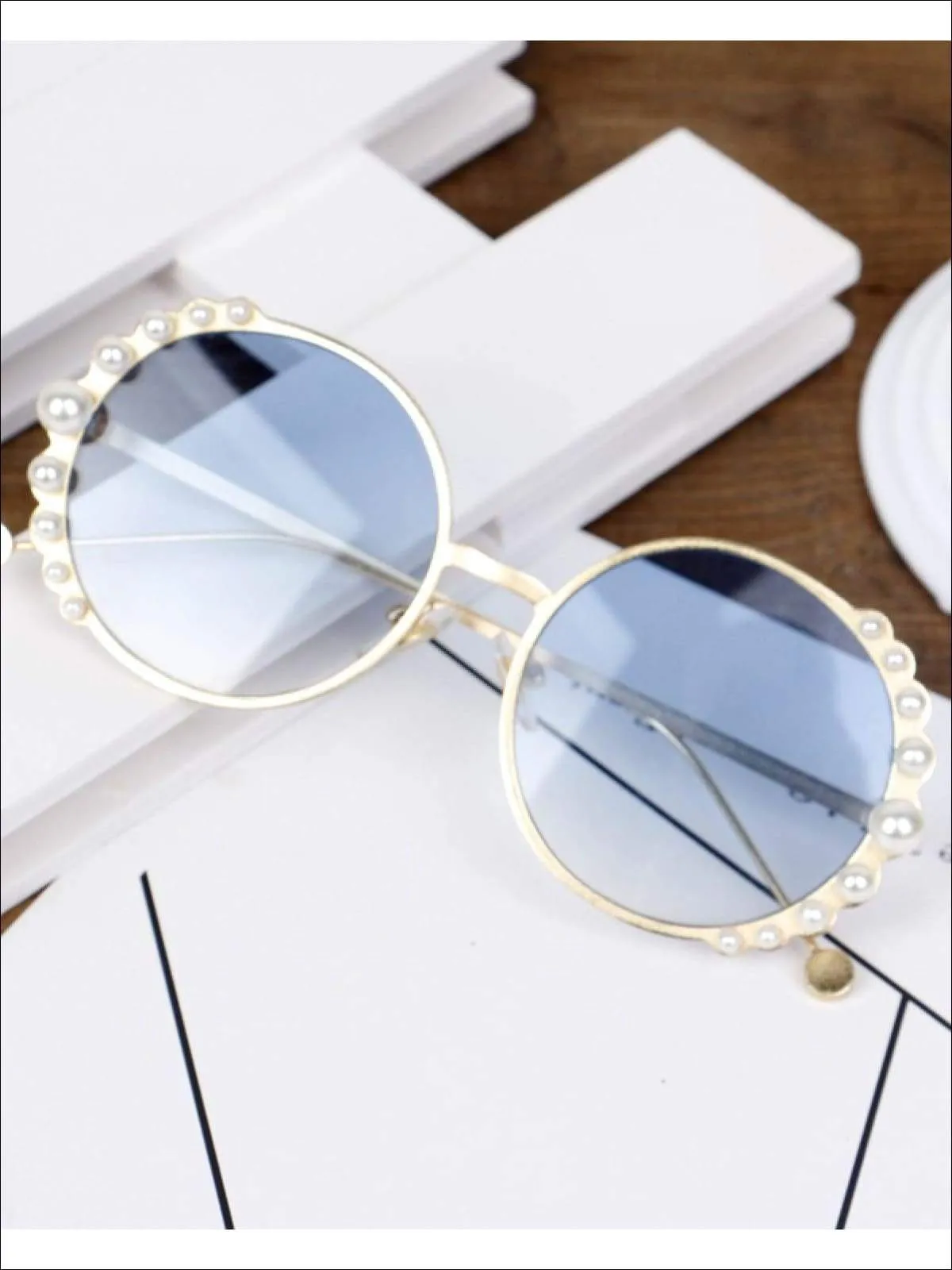 Girls Round Vintage Pearl Studded Sunglasses