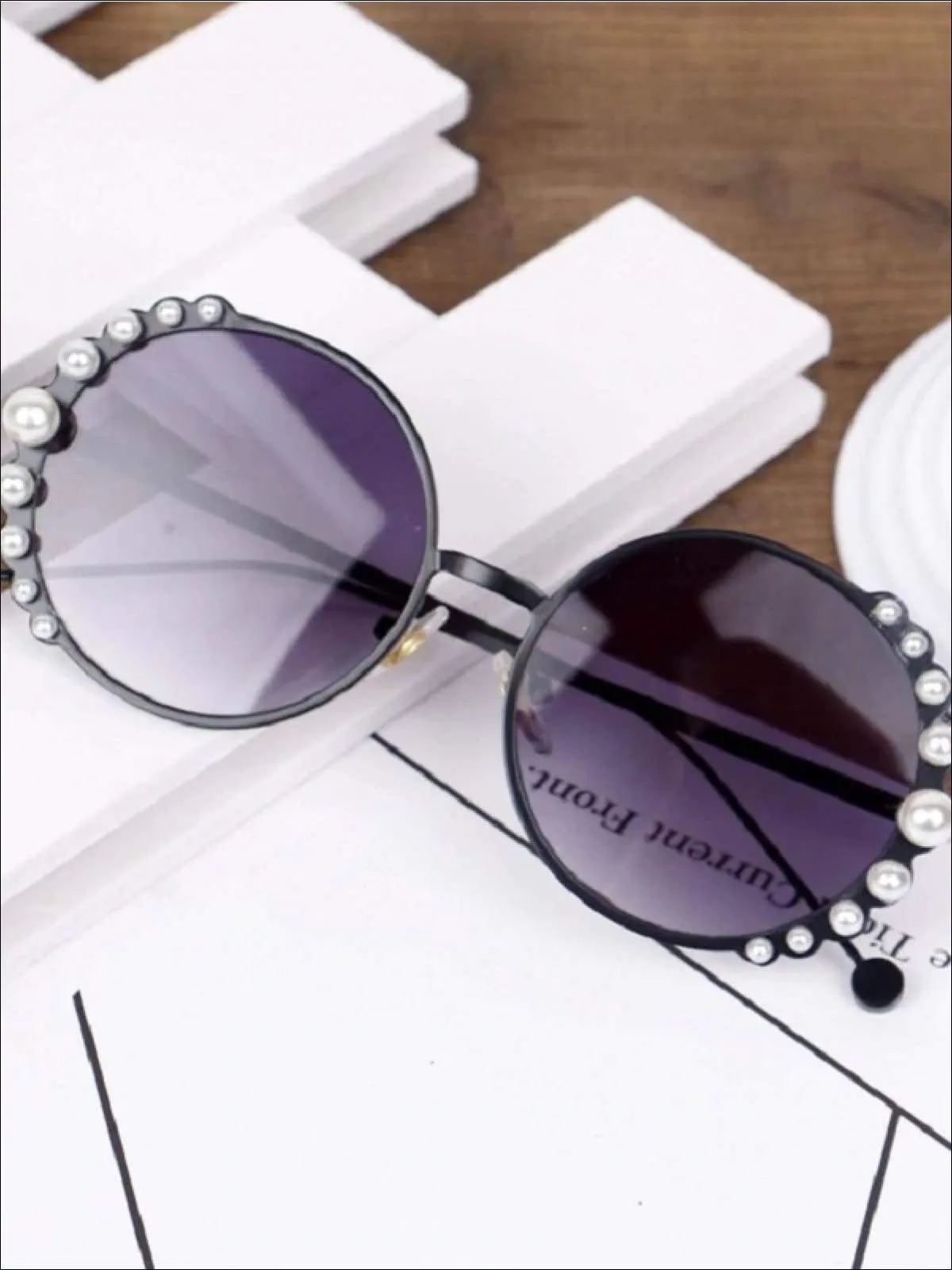 Girls Round Vintage Pearl Studded Sunglasses