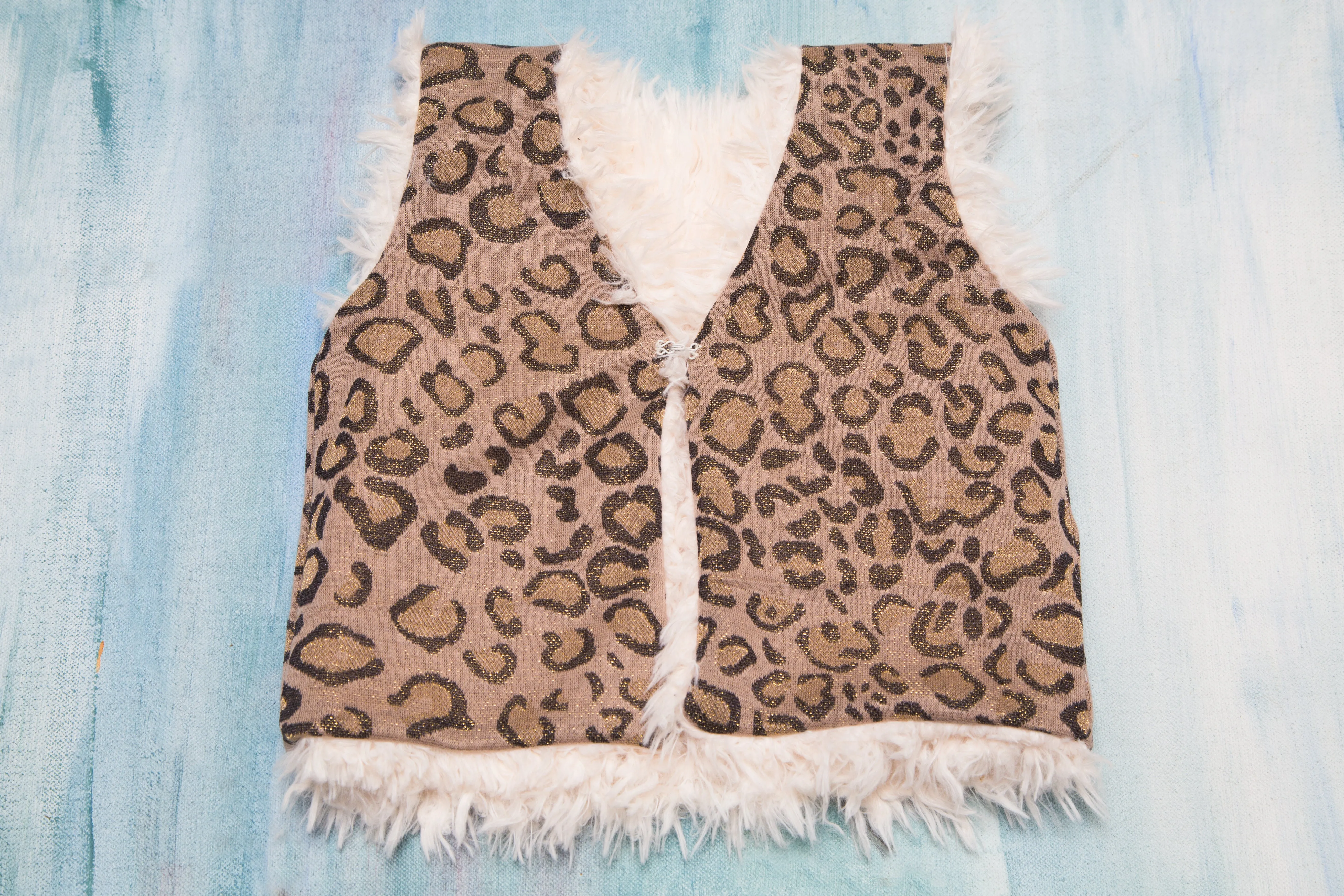 Girls White Faux Fur Vest | Leonie