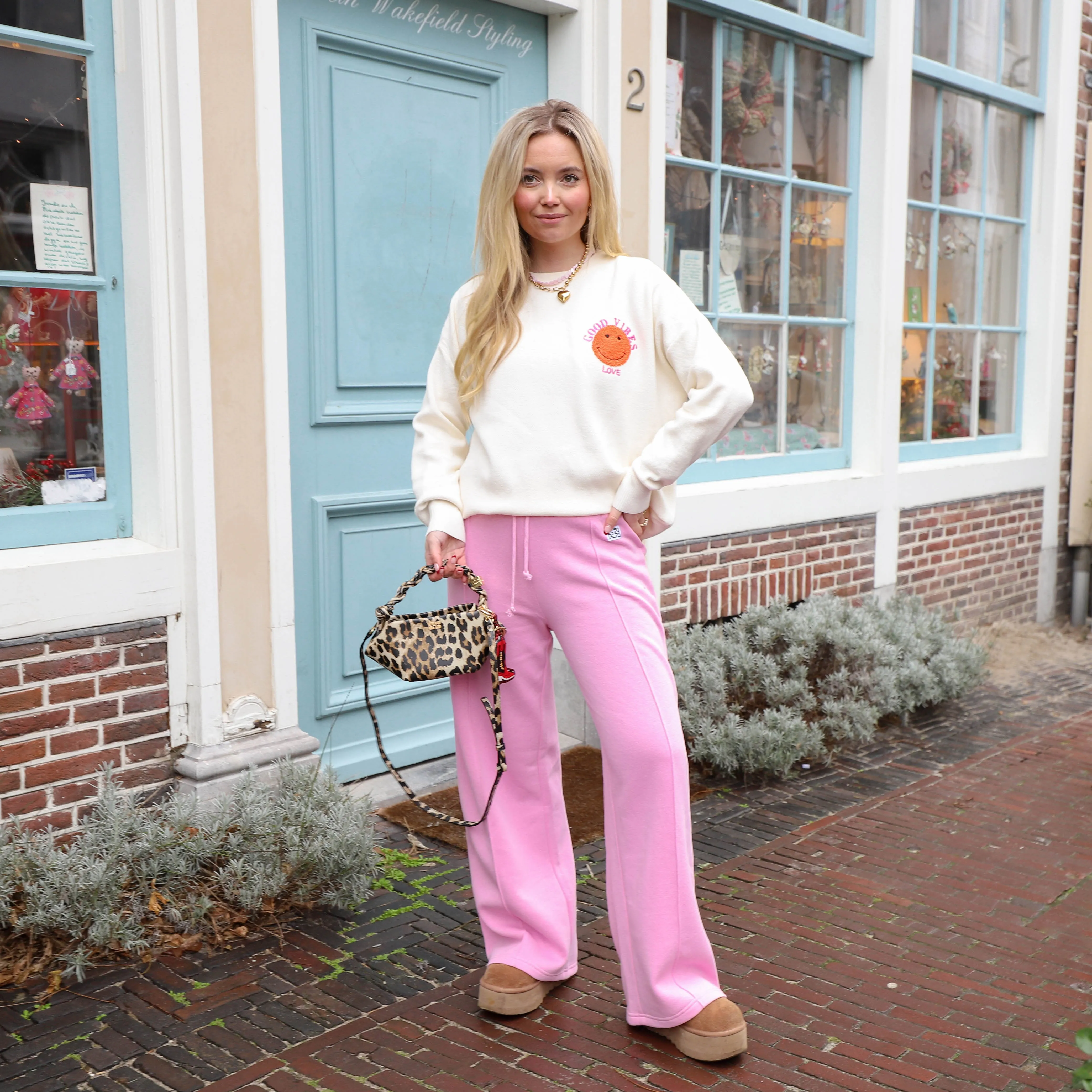 Good Vibes knit ecru
