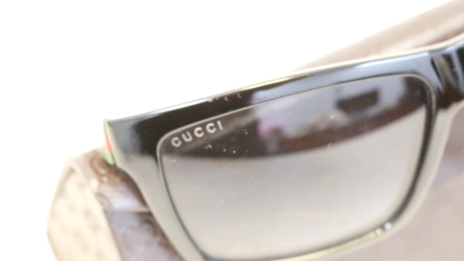 Gucci 1013 Shiny Black Rectangular Red/Green Web Logo Sunglasses GG 1013/S