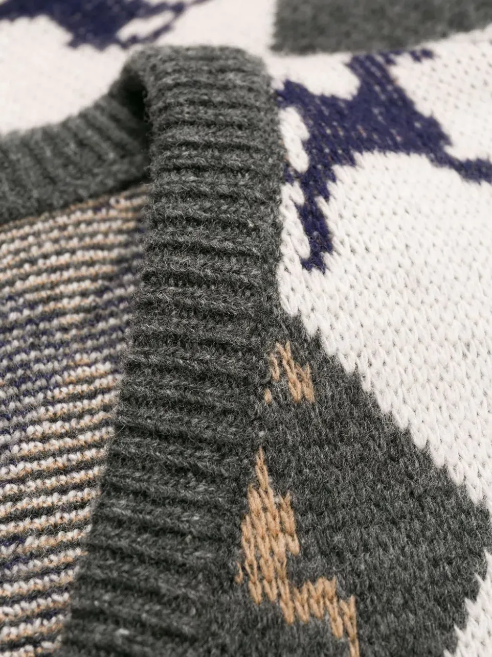 Gucci Equestrian Diamond Jacquard Sweater in Gray and White