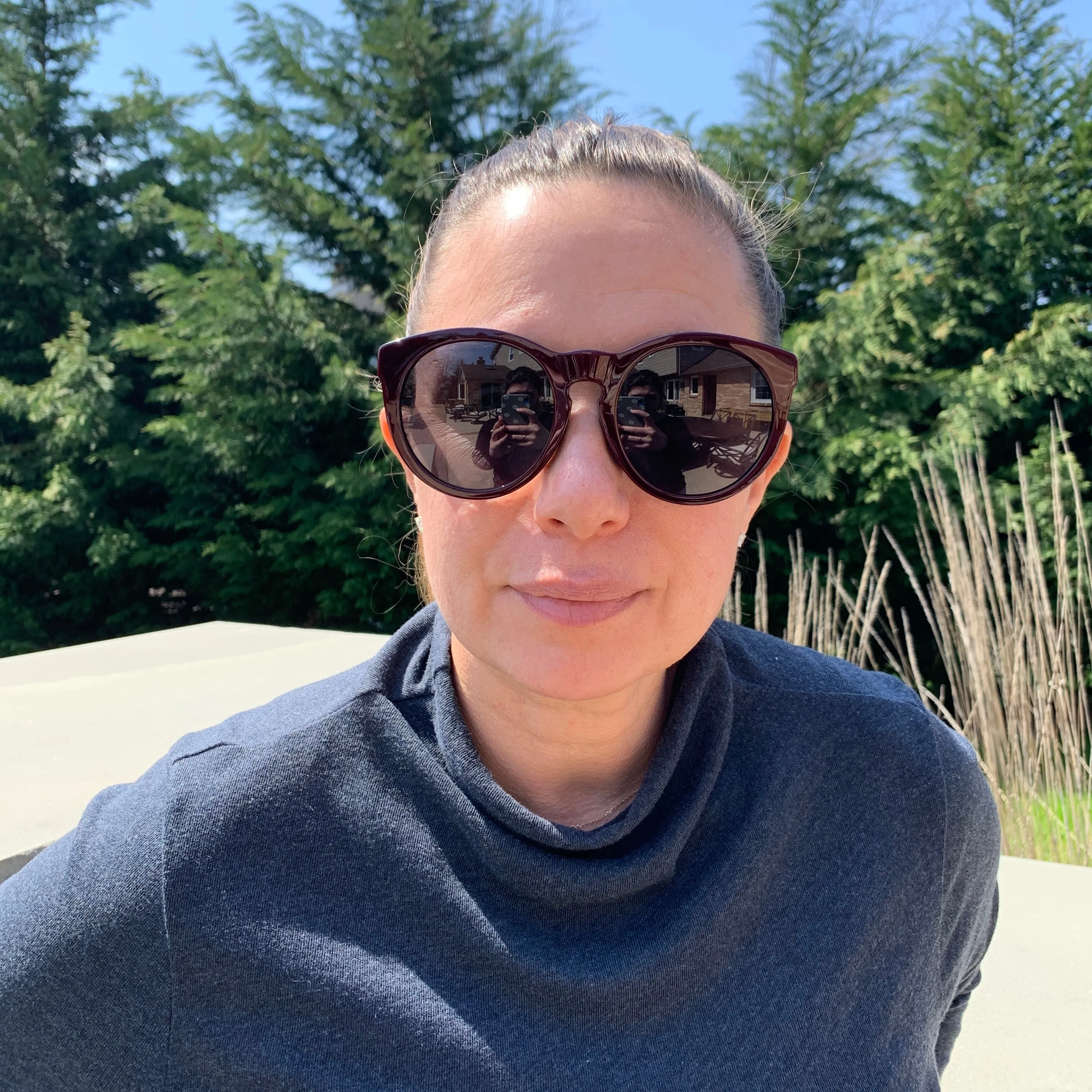 Gucci Round Frame GG Star Sunglasses in Red