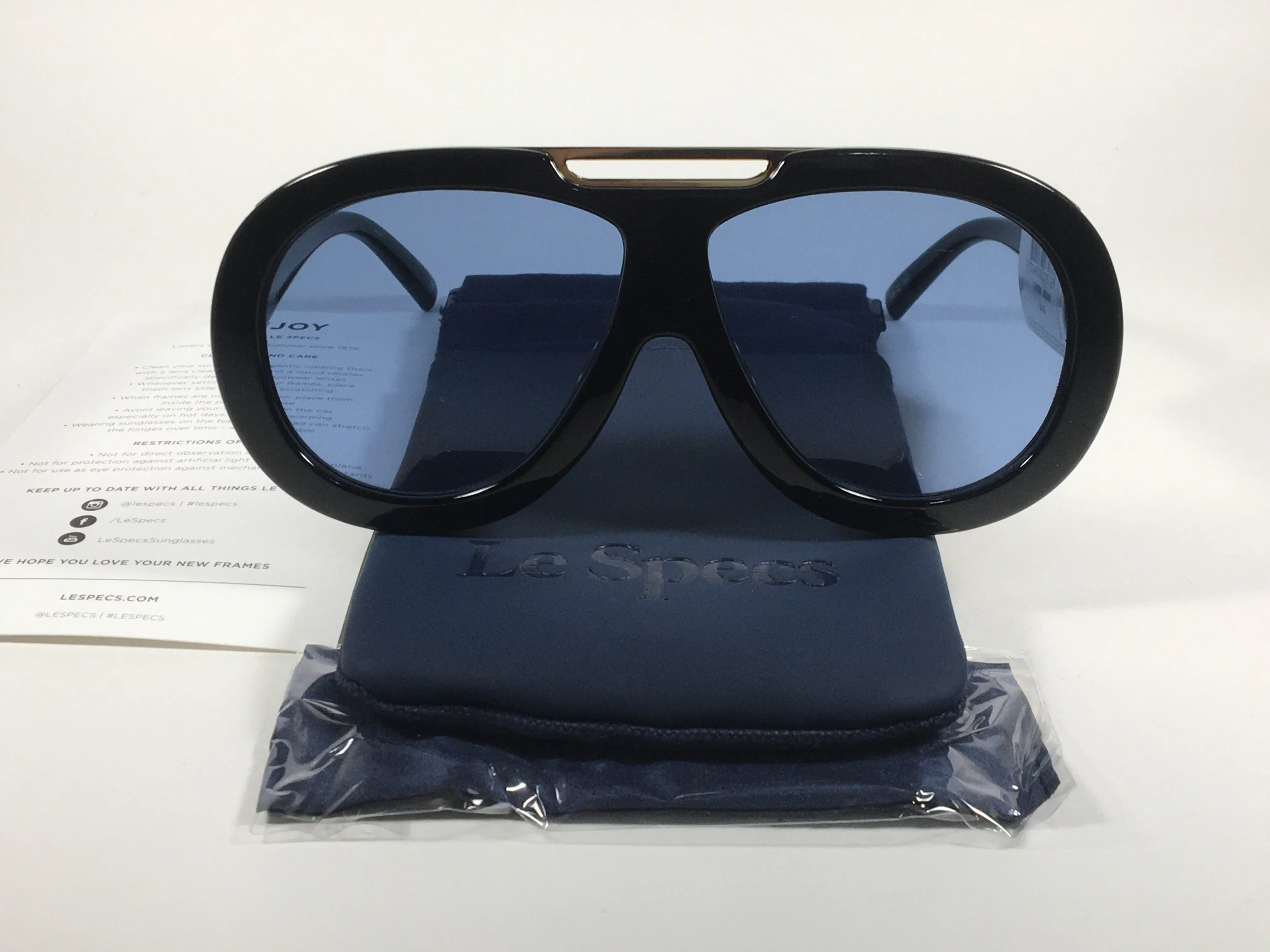Le Specs Inferno Large Aviator Pilot Sunglasses Black Gloss Blue Tinted Lens LSP1802400