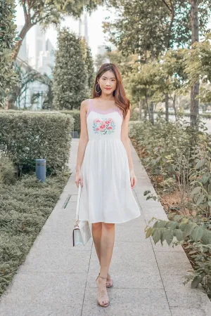 MADEBYNM LEILA FLORAL EMBROIDERY A-LINE DRESS IN WHITE