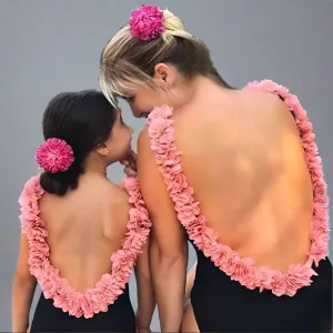 Mother-Daughter Floral Ruffle Swimsuit Set – Elegant Backless One-Piece in Black, White, and Pink