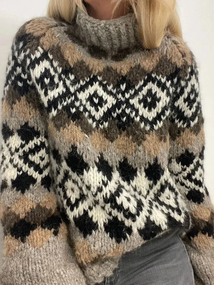 PATRICIA - GEOMETRIC CONTRAST SWEATER