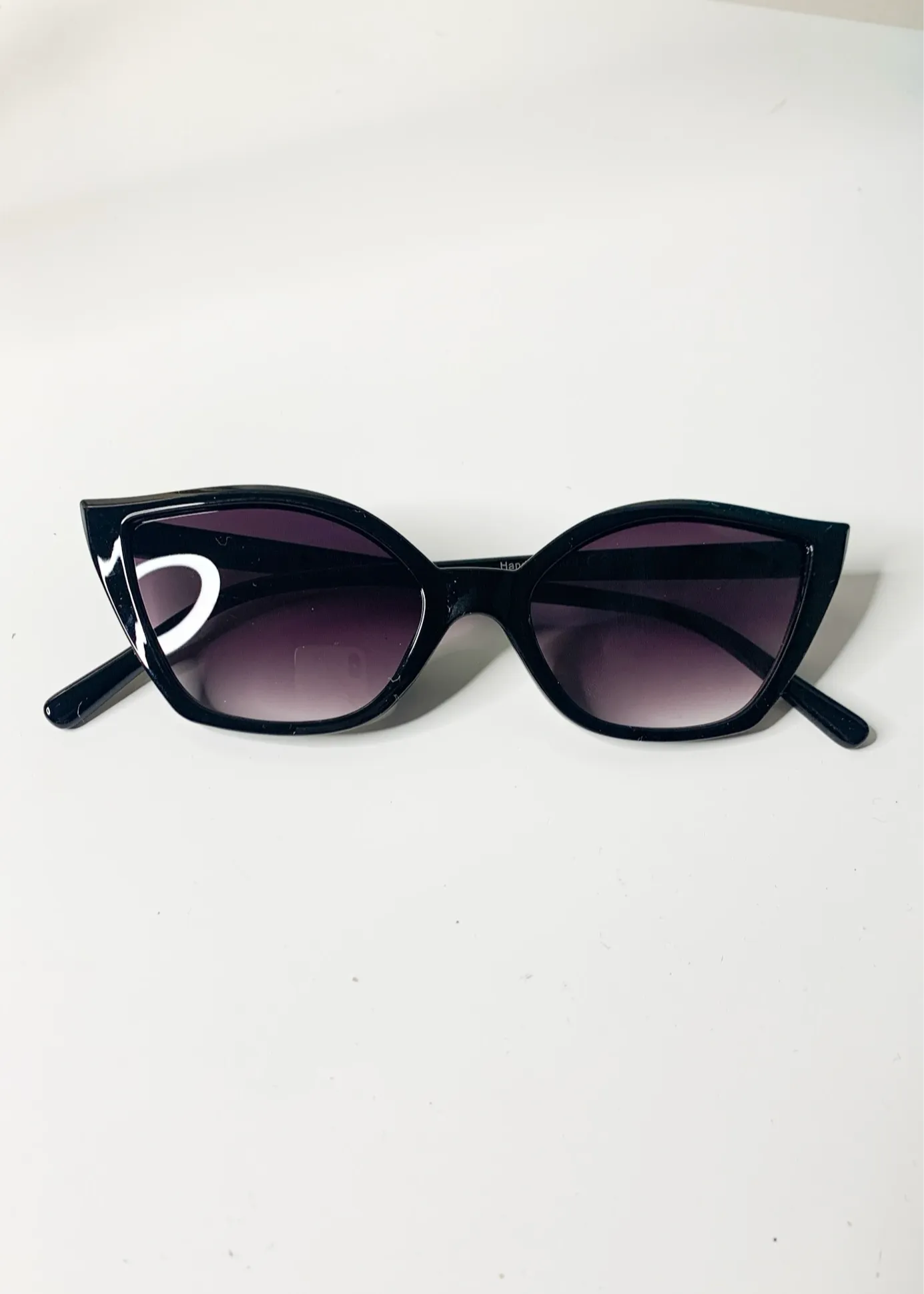 Retro Cats Eye Sunglasses in Black