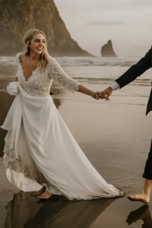 Sheer Neckline Half-sleeves Bridal Dresses for Beach Weddings
