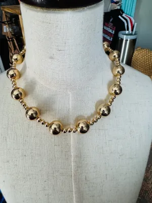 SOCIALITE NECKLACE