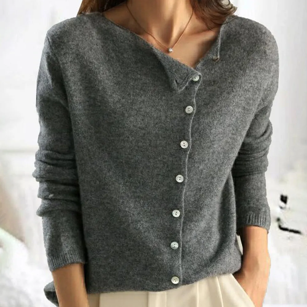 Stella® | Elegant sweater with trendy button closure