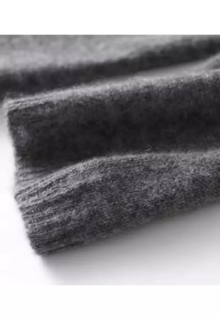 Stella® | Elegant sweater with trendy button closure