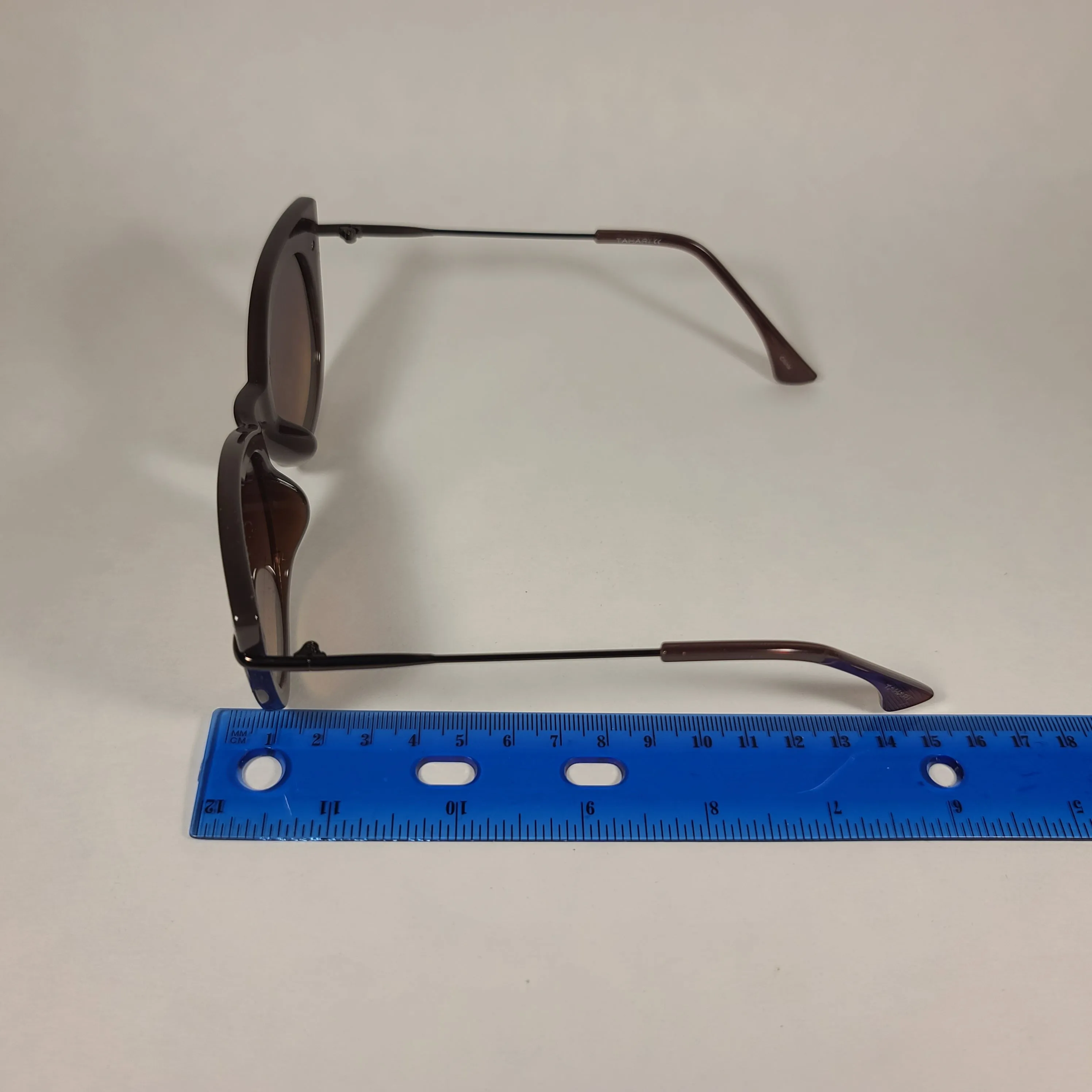 Tahari Round Cat Eye Sunglasses Brown Frame Brown Gradient Lens TH677 BRN
