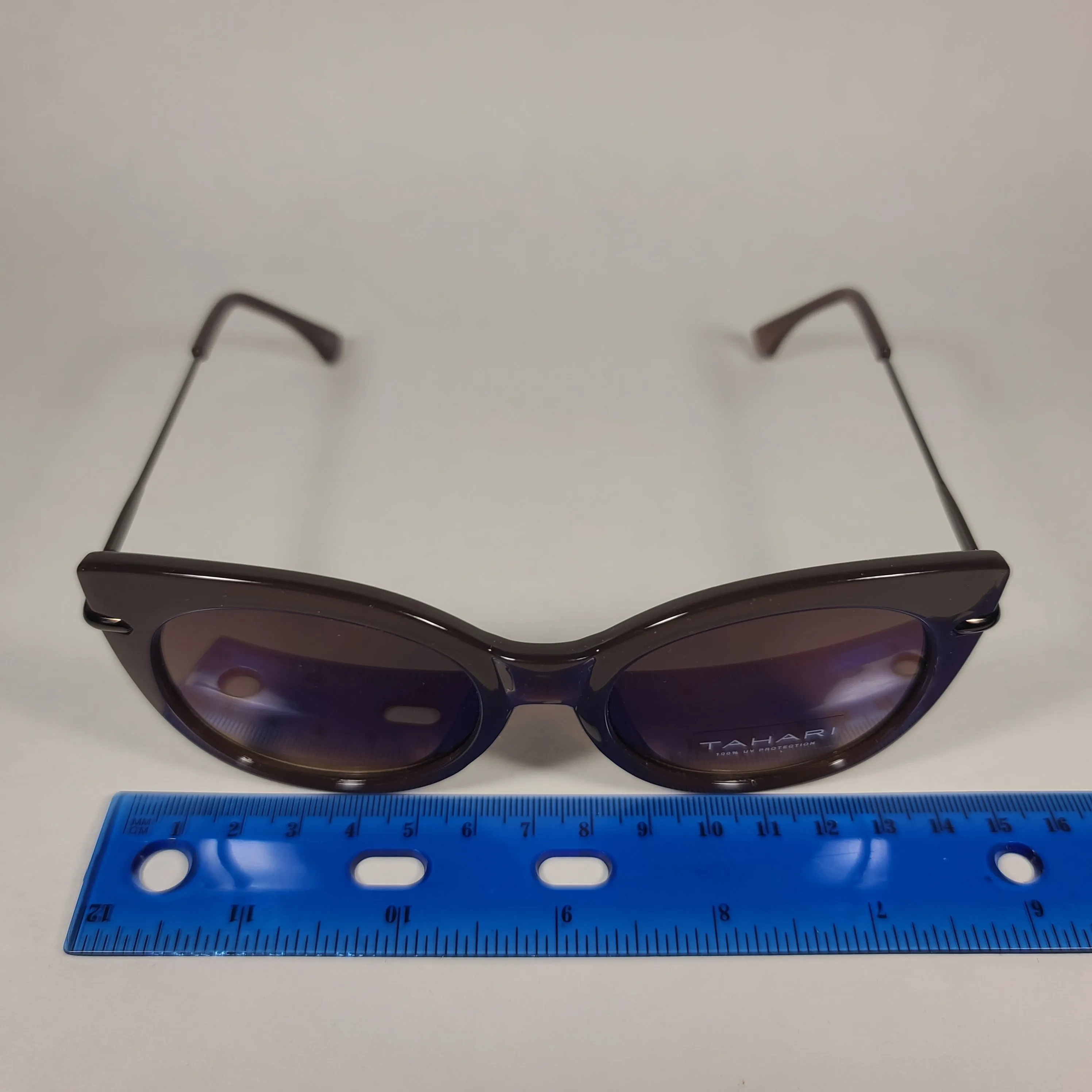 Tahari Round Cat Eye Sunglasses Brown Frame Brown Gradient Lens TH677 BRN