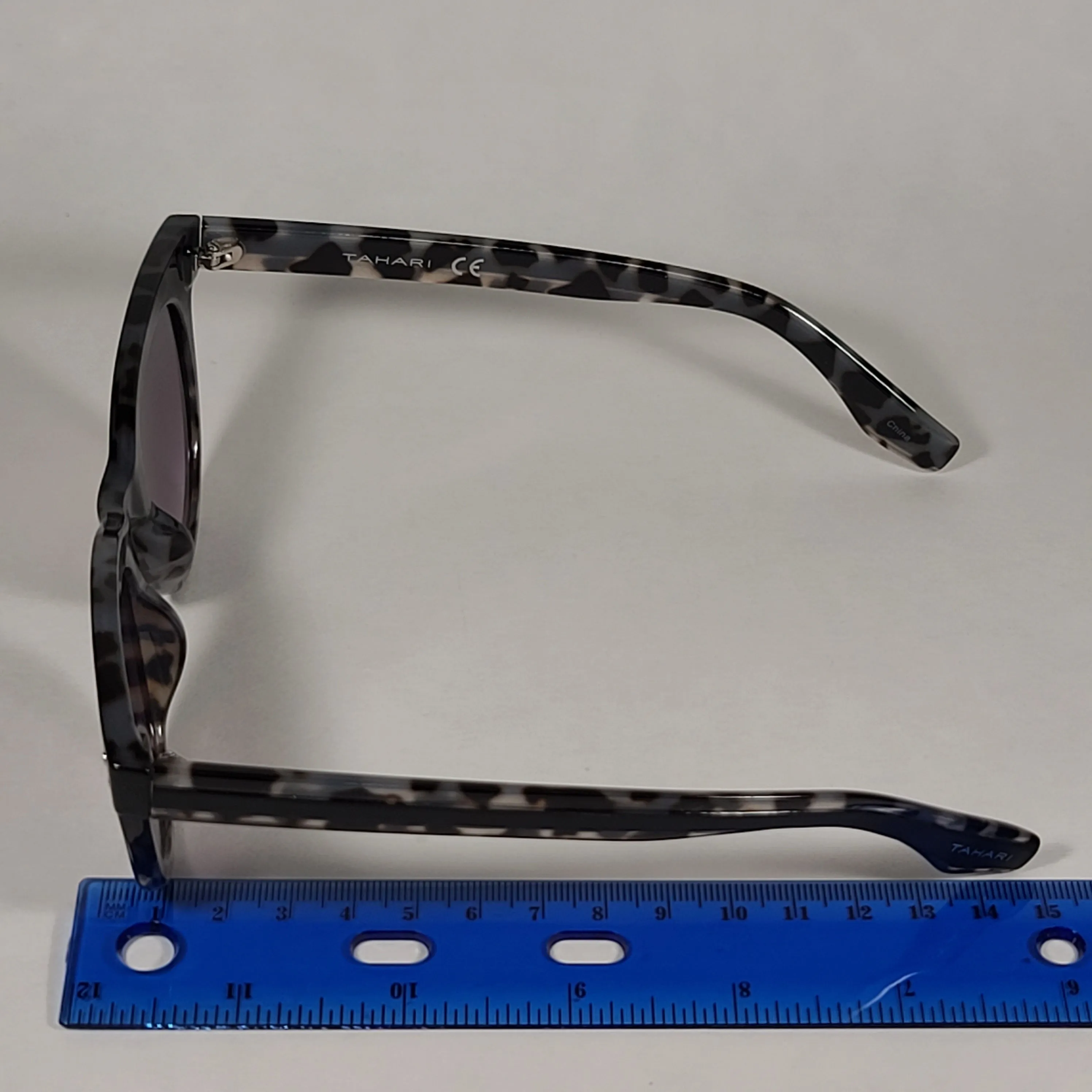 Tahari Round Sunglasses Black Oatmeal Frame Gray Smoke Gradient Lens TH775 OXOAT