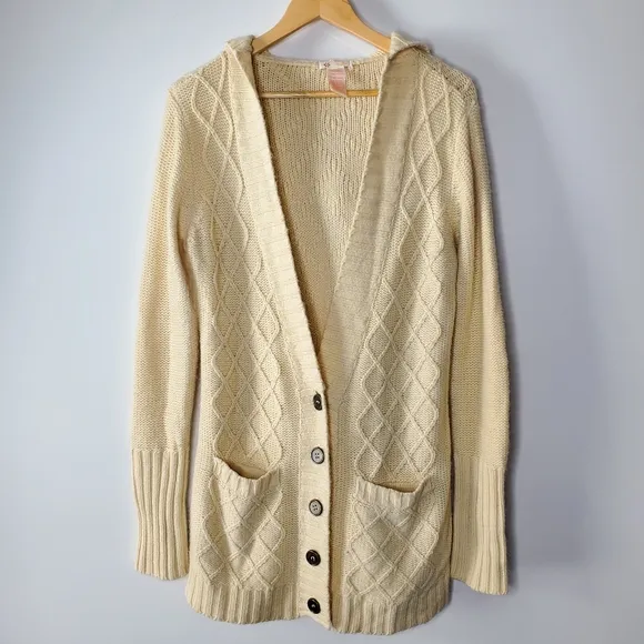 Tulle cream chunky knit fisherman sweater in Excellent condition