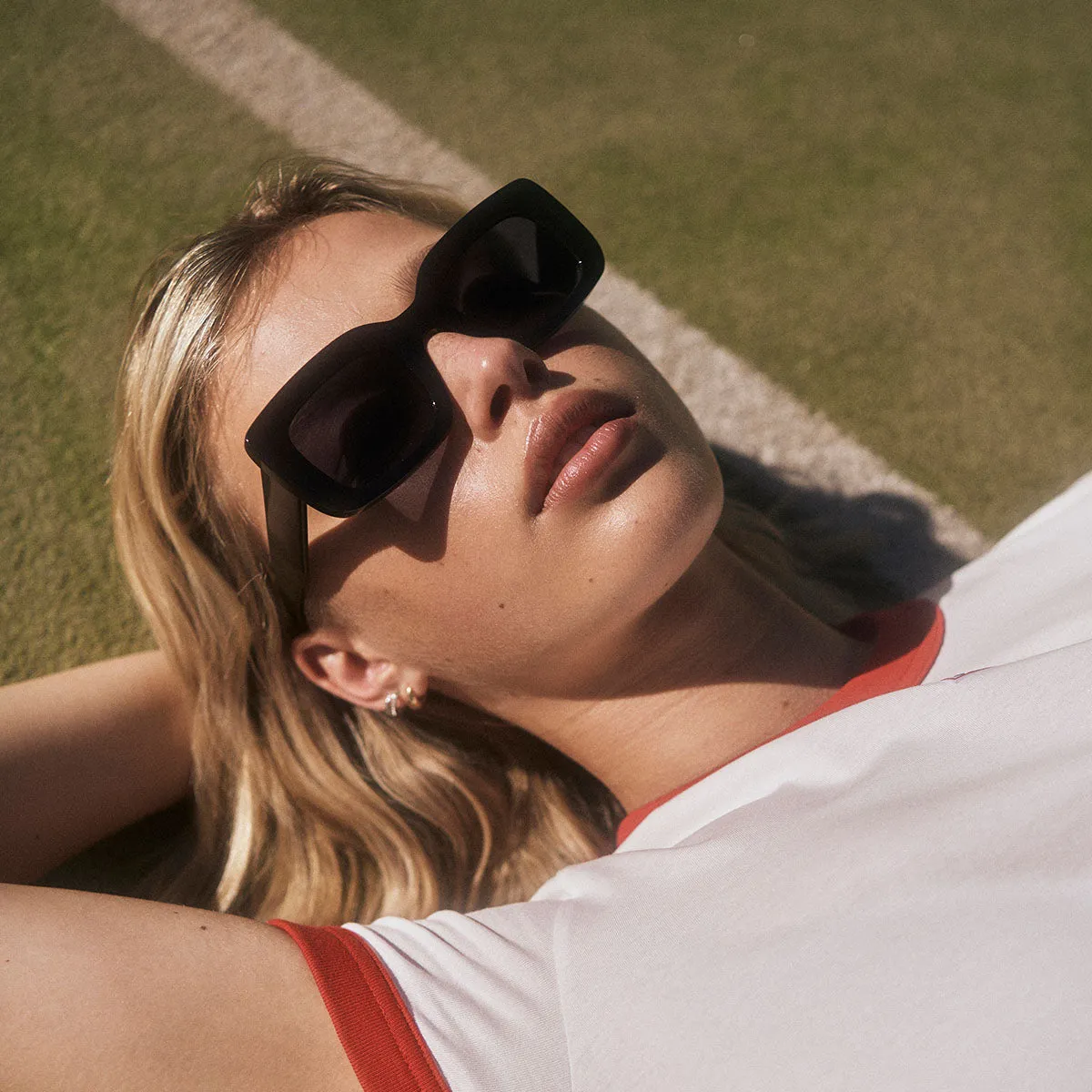 Unyielding Sunglasses - Black