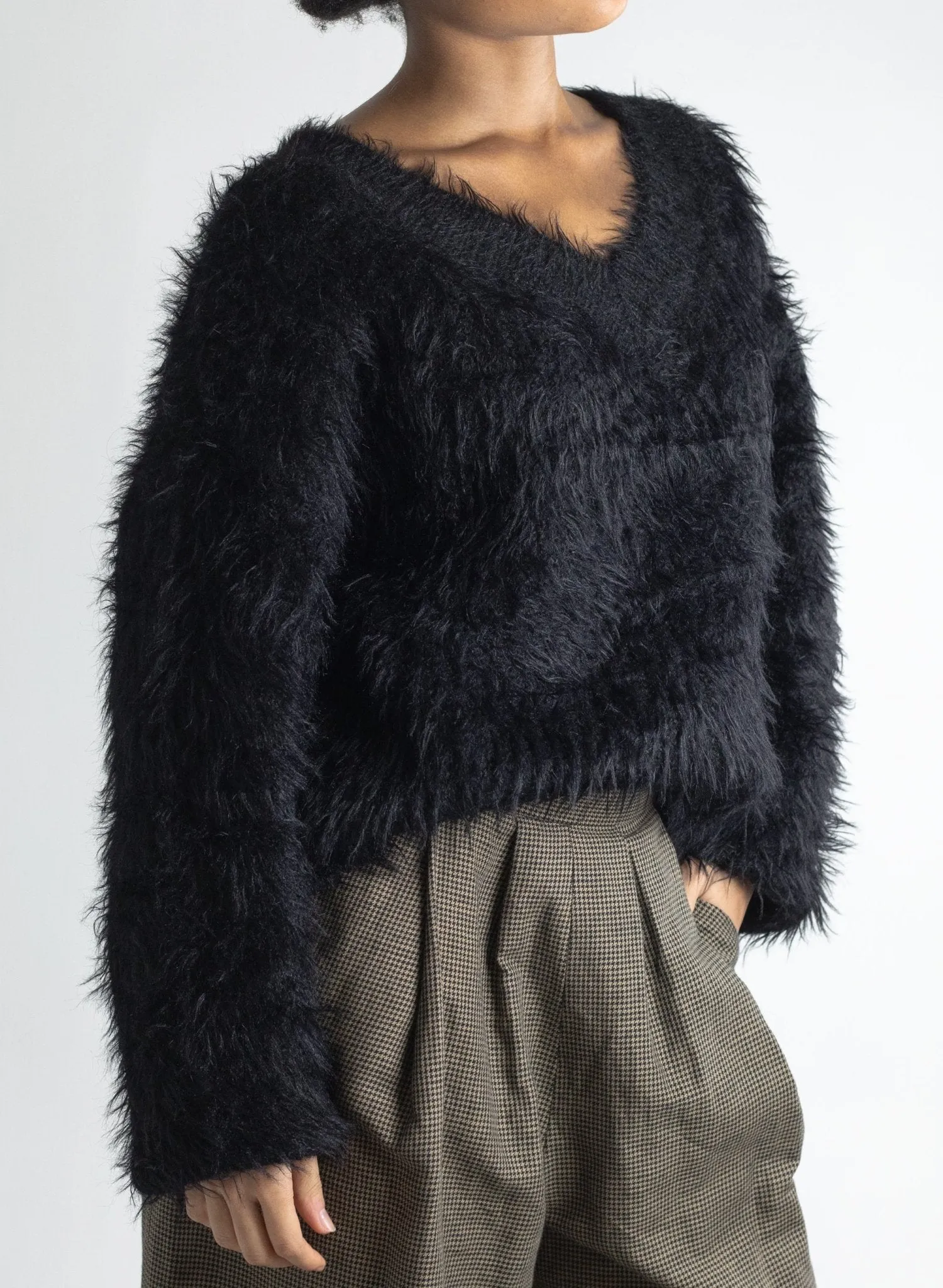 V-Neck Fuzzy Sweater - Black
