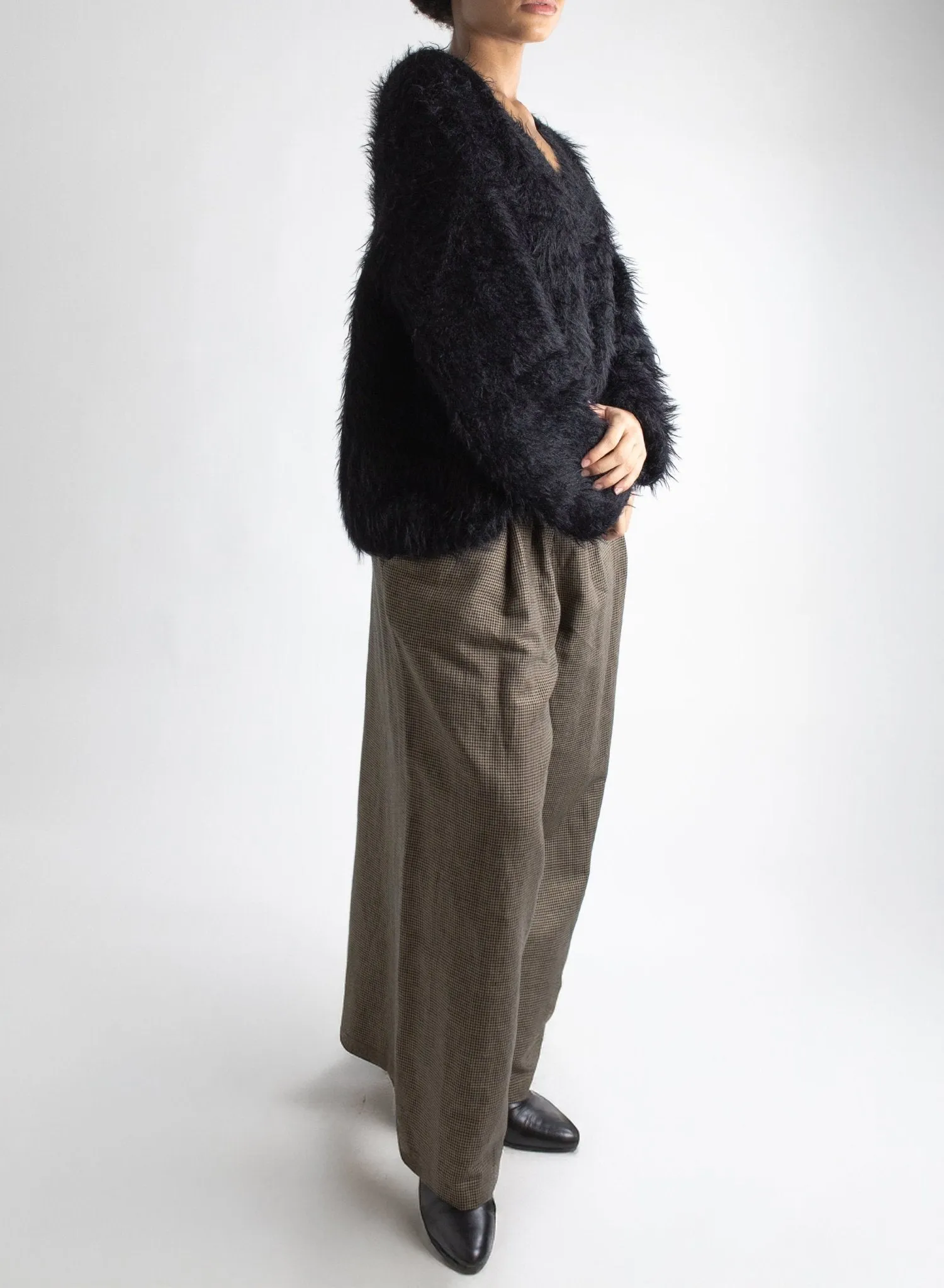 V-Neck Fuzzy Sweater - Black