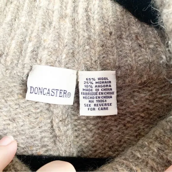 Vintage Doncaster Wool Mohair Angora Knit Sweater Cape Toggle Closure Pockets OS